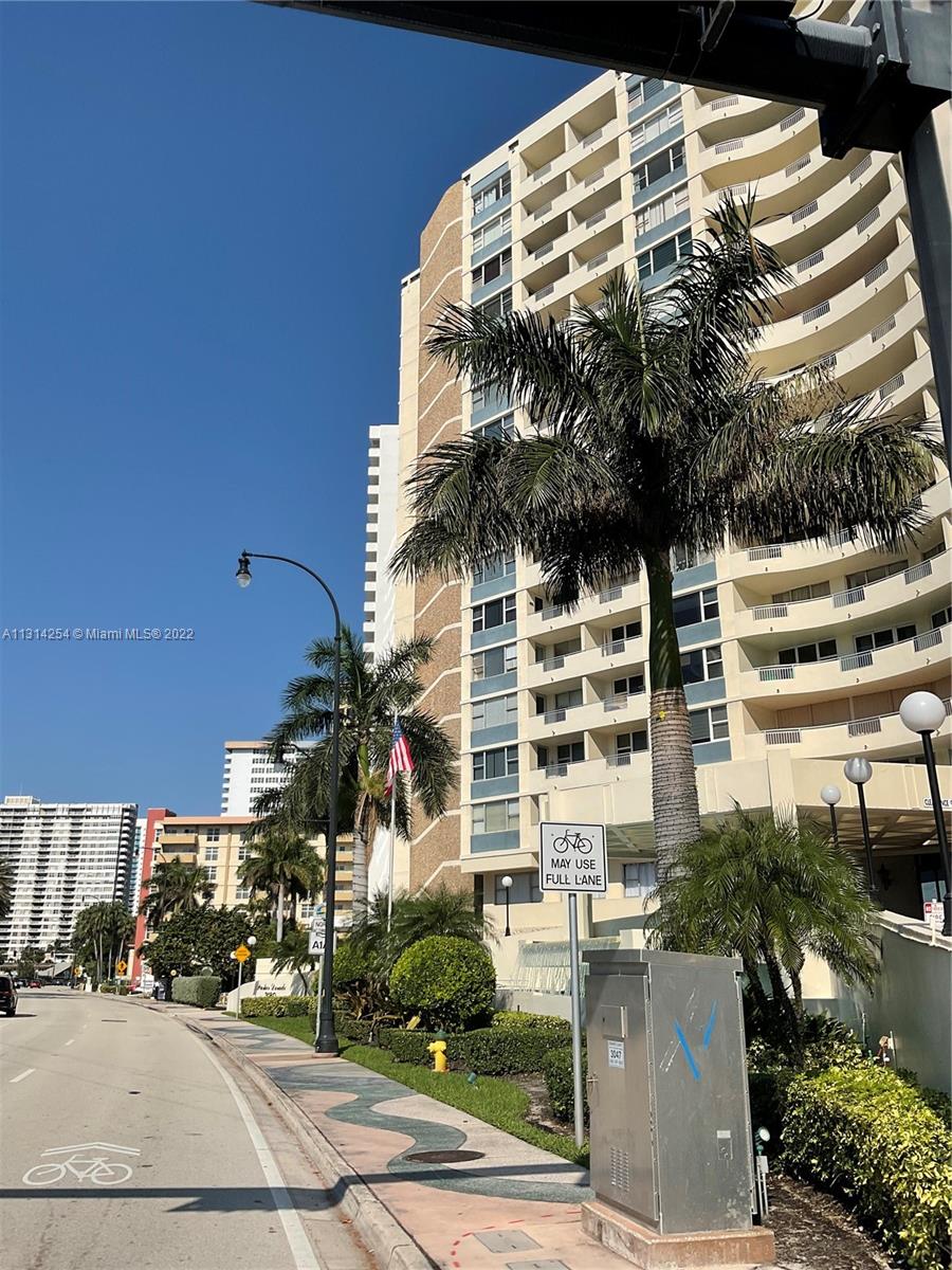 PARKER DORADO CONDO - Residential