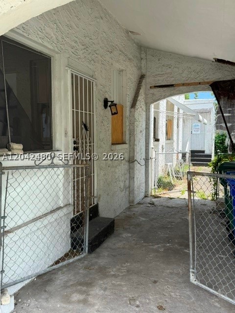 TAMIAMI PINES - Residential