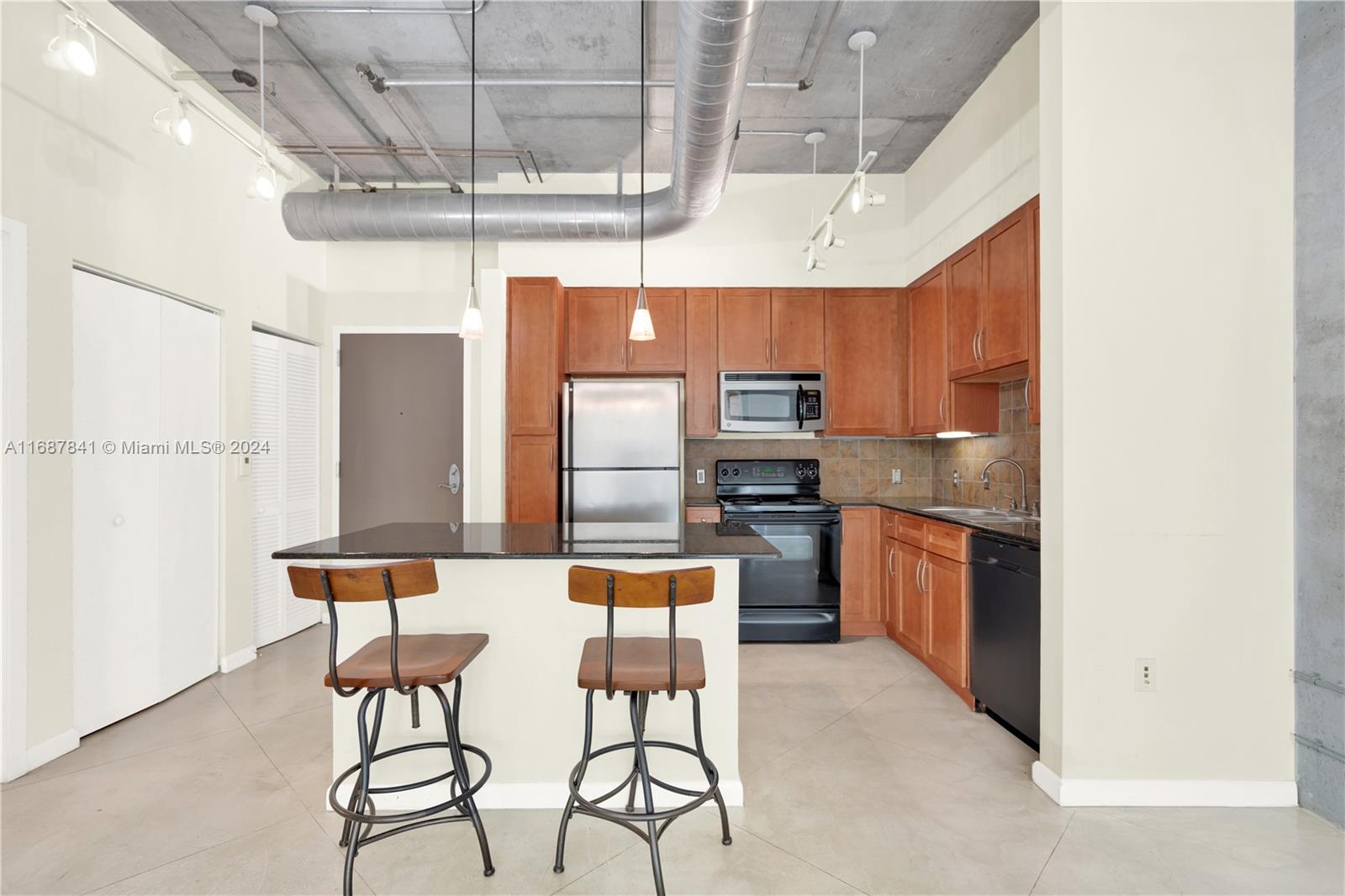 CITE CONDO - Residential Lease