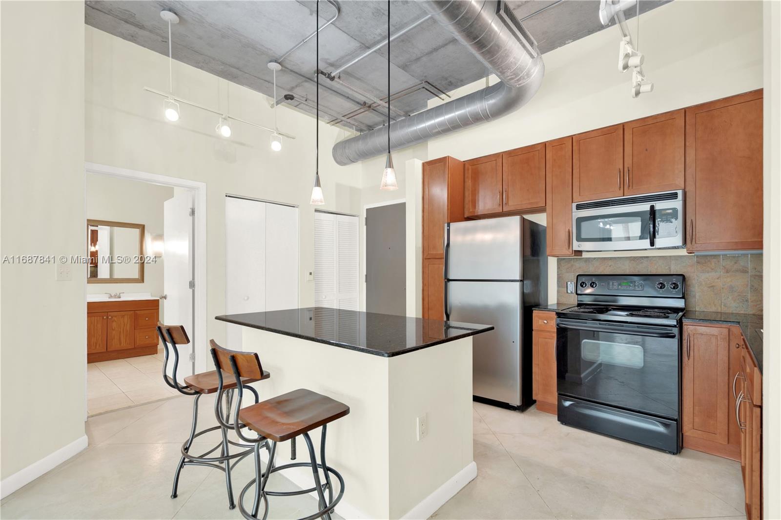 CITE CONDO - Residential Lease