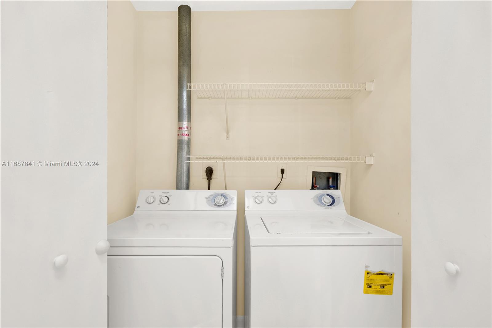 CITE CONDO - Residential Lease
