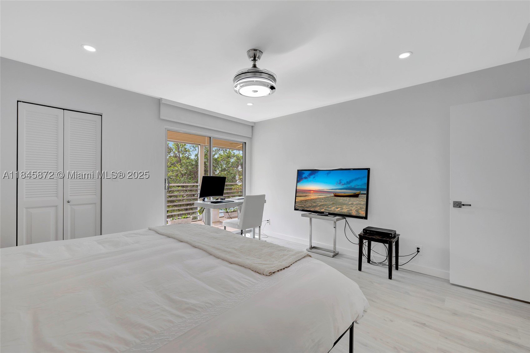 LUCAYA VILLAGE 2-E CONDO - Residential