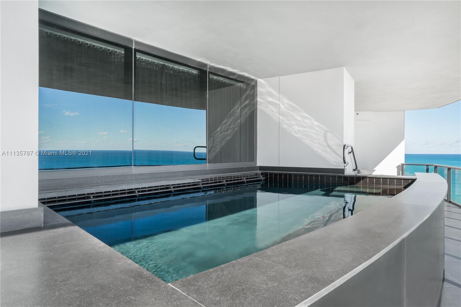18555 COLLINS AVENUE COND - Residential