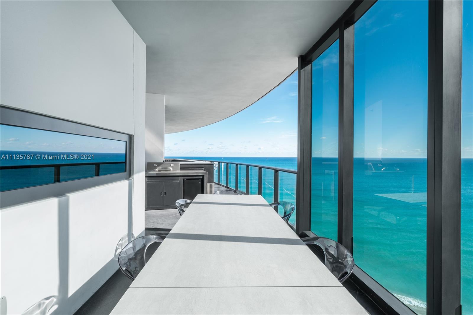 18555 COLLINS AVENUE COND - Residential