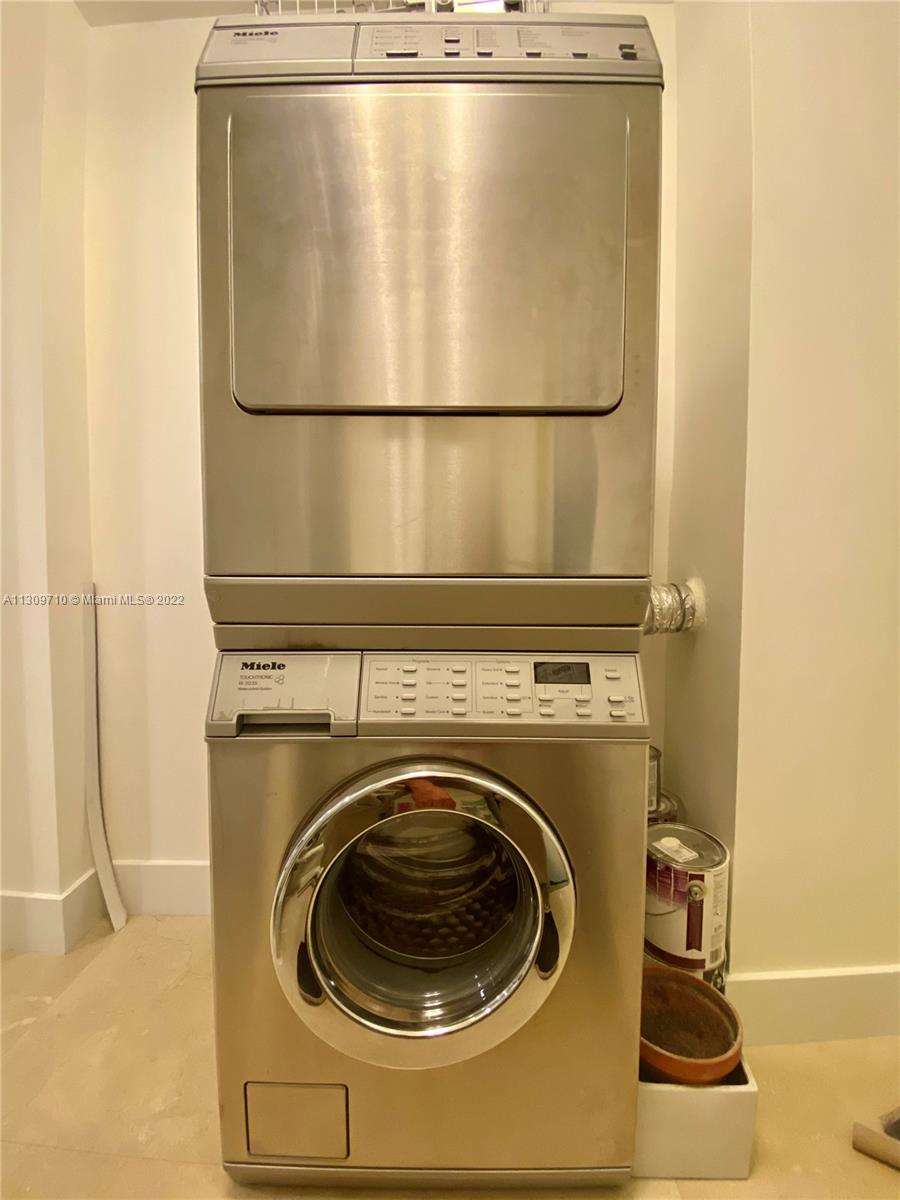 TEN ARAGON CONDO - Residential Lease