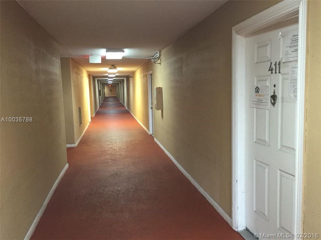 2 beds, 2 bath condo sold in AS IS condition. PLEASE SEE ATTACHMENT LINK for the Instructions for Presenting Offers & the contract pkg that must be used. Submit contracts to the email listed in Broker Remarks. You will receive an email confirmation within 1 business hr.