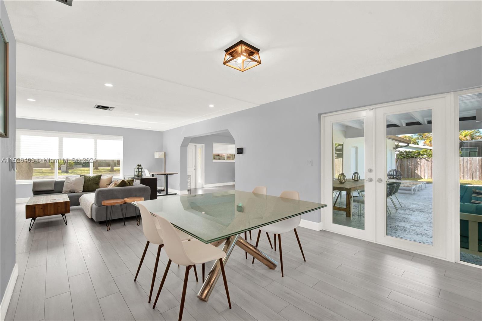 MANGOWOOD - Residential Lease