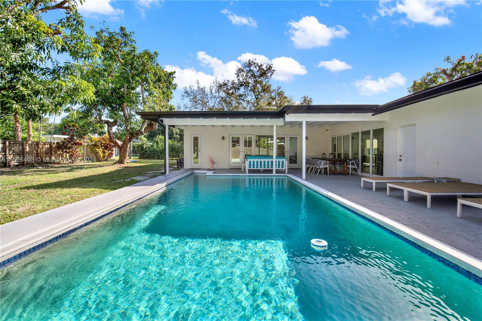 MANGOWOOD - Residential Lease