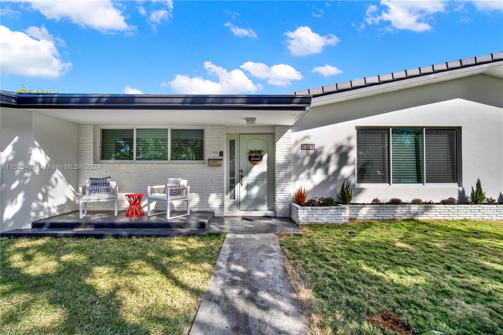 MANGOWOOD - Residential Lease