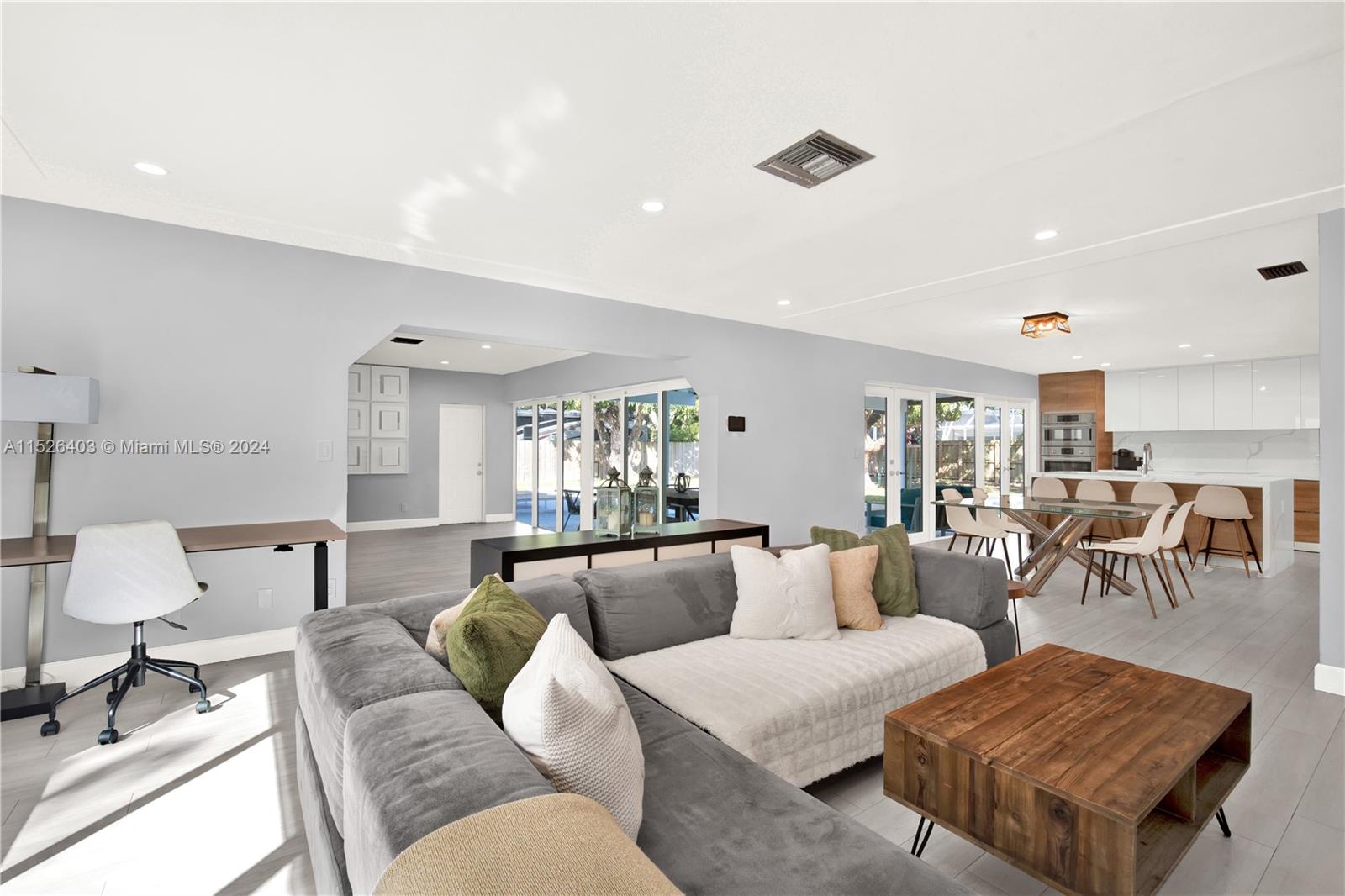 MANGOWOOD - Residential Lease