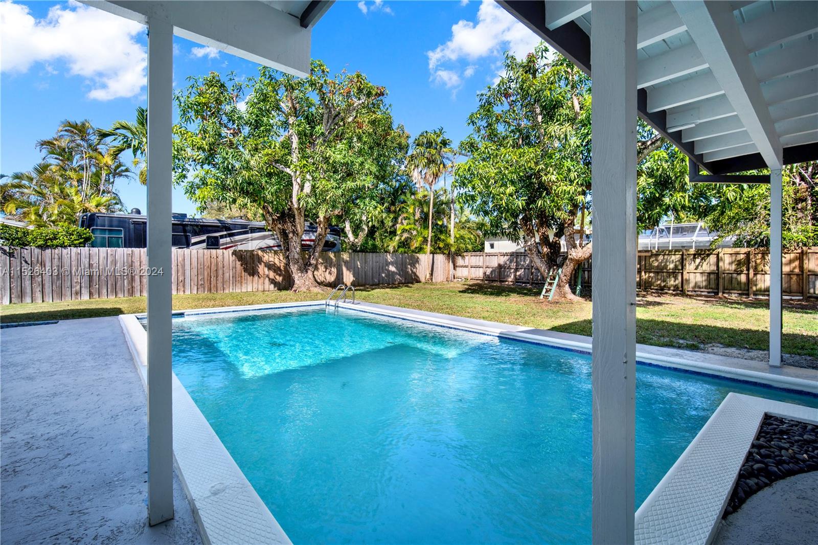 MANGOWOOD - Residential Lease