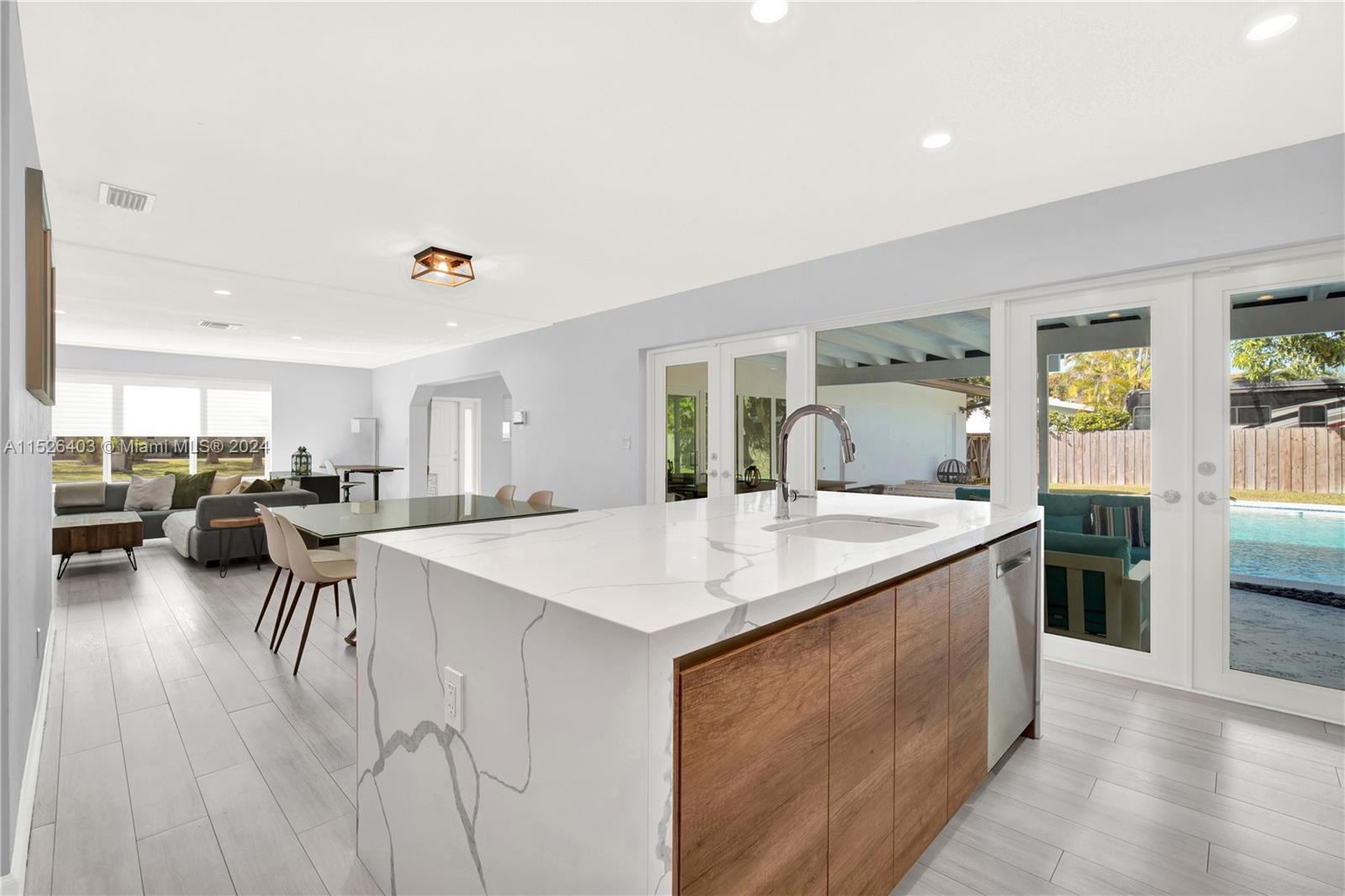 MANGOWOOD - Residential Lease