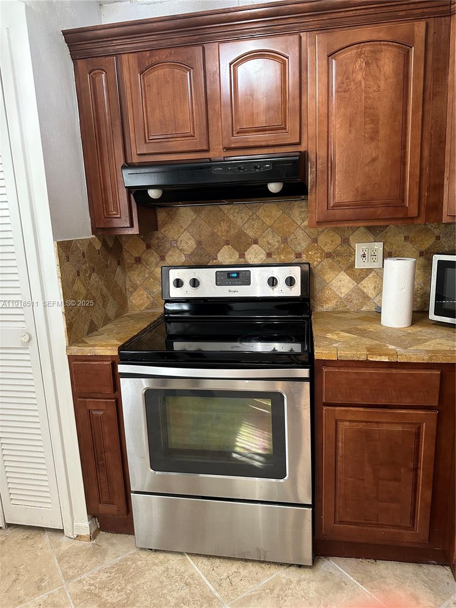 ROLLING GREEN CONDO C - Residential Lease