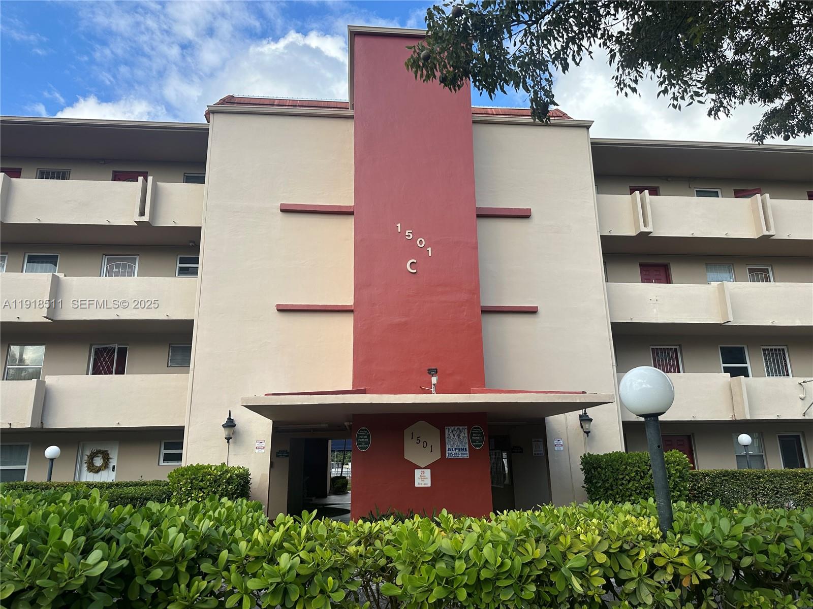 ROLLING GREEN CONDO C - Residential Lease