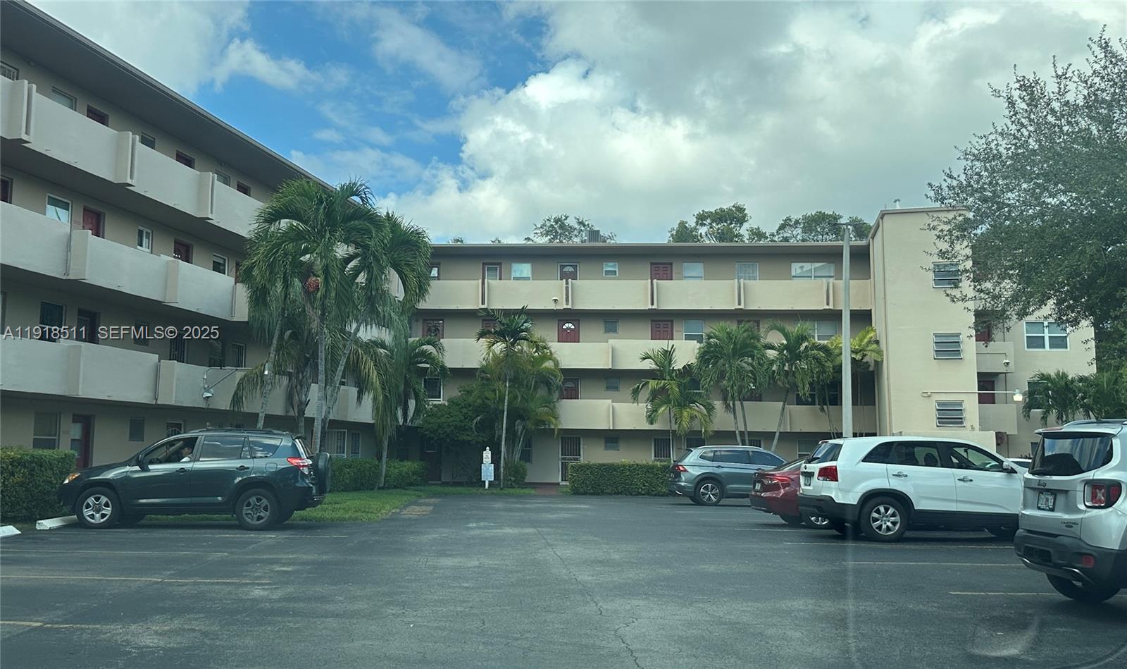 ROLLING GREEN CONDO C - Residential Lease