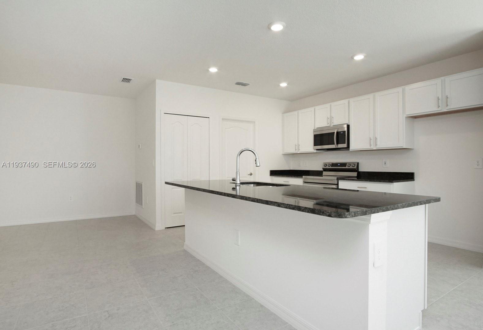 PORT ST LUCIE SECTION 10 - Residential
