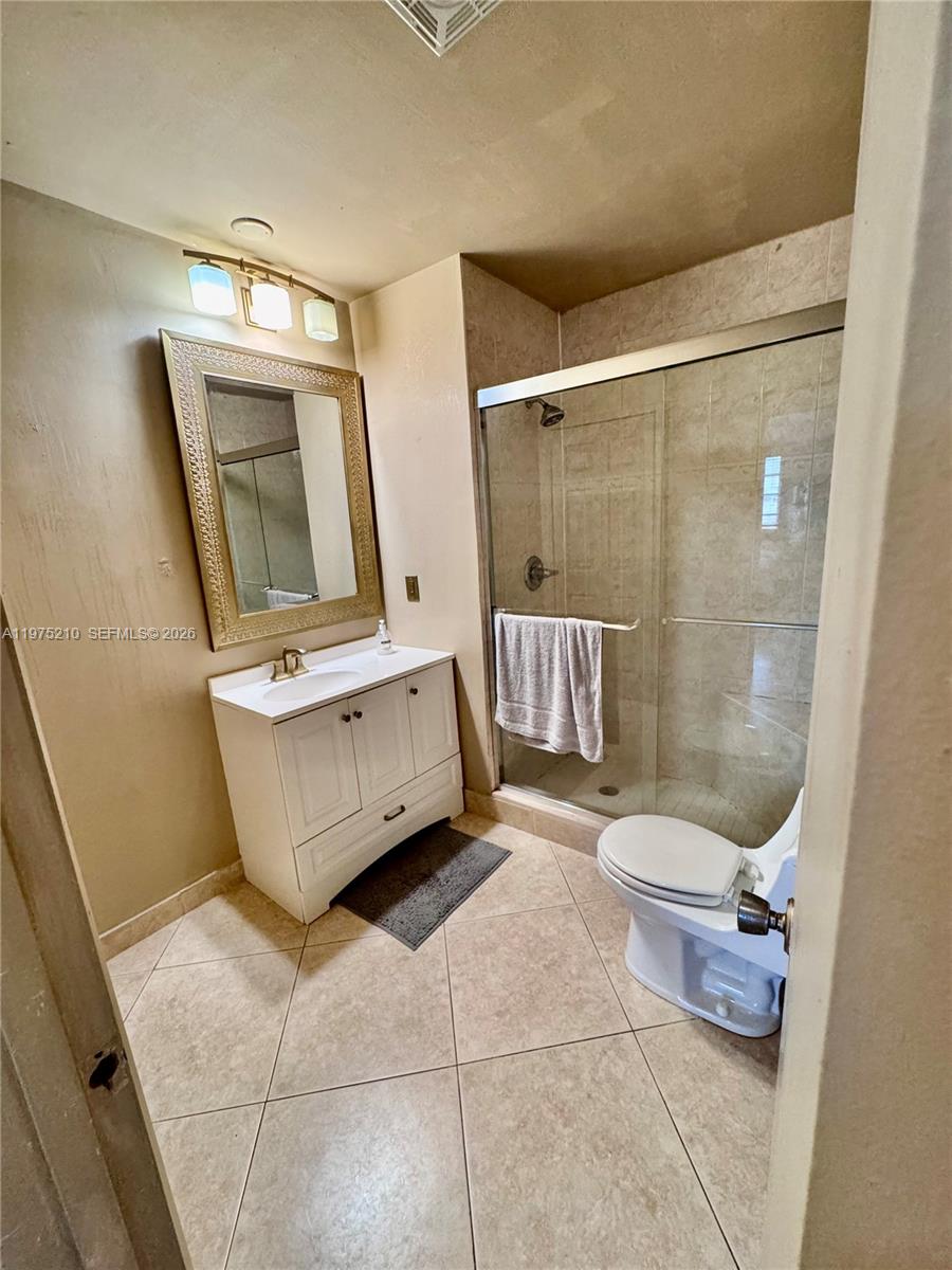BOCA LAKES CONDO - Residential