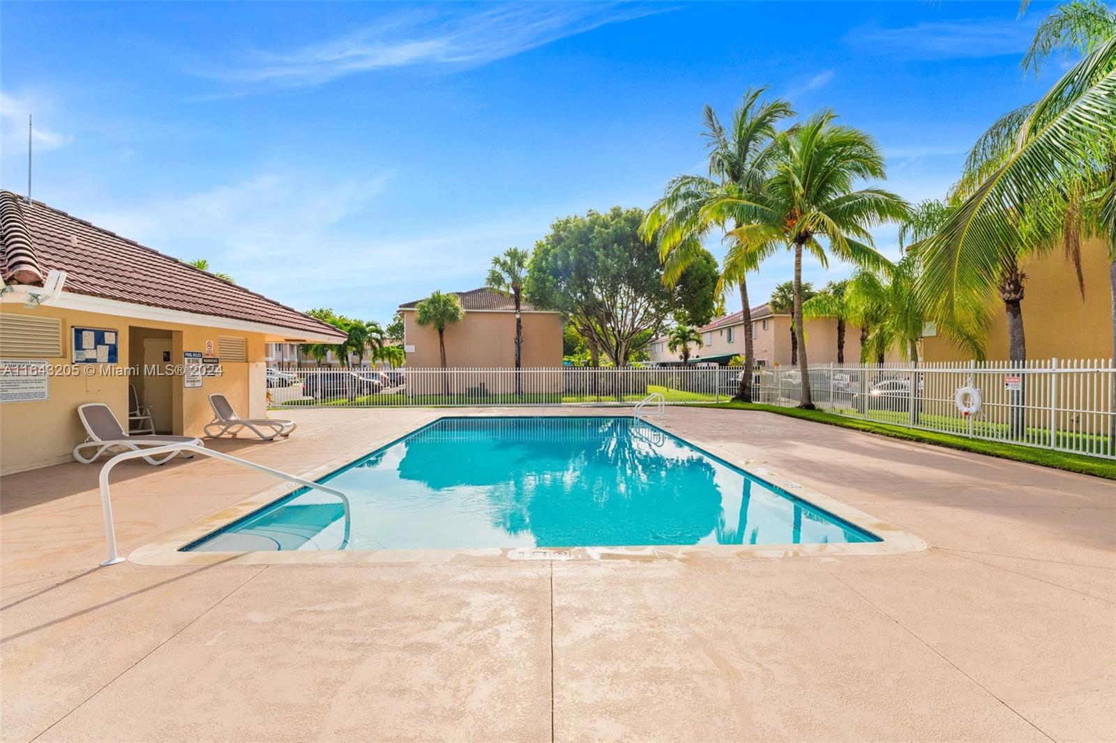 WEITZER SERENA LAKES TOWN - Residential