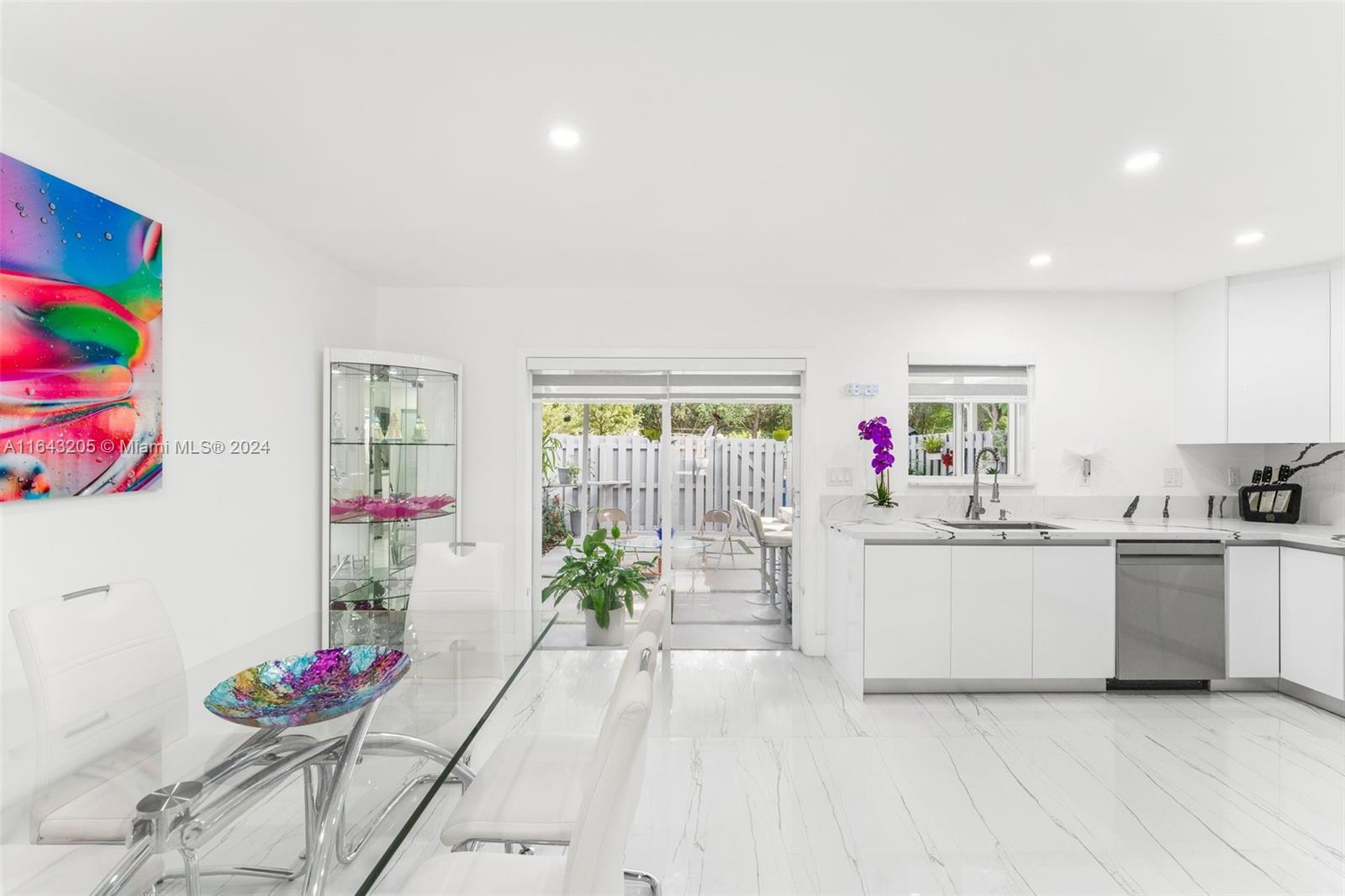 WEITZER SERENA LAKES TOWN - Residential