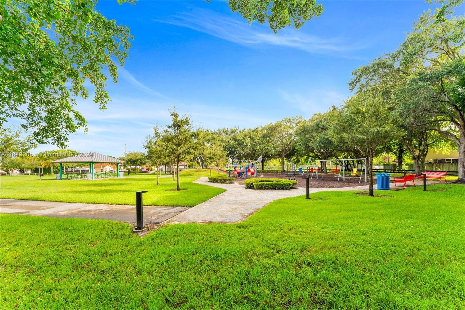 WEITZER SERENA LAKES TOWN - Residential
