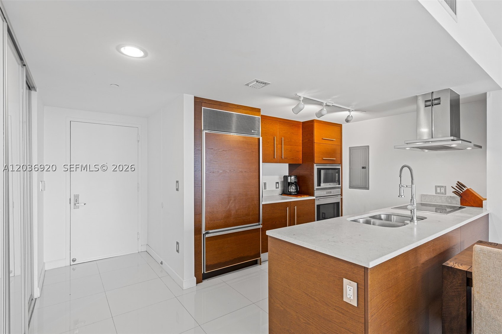 ICON BRICKELL NO TWO - Residential