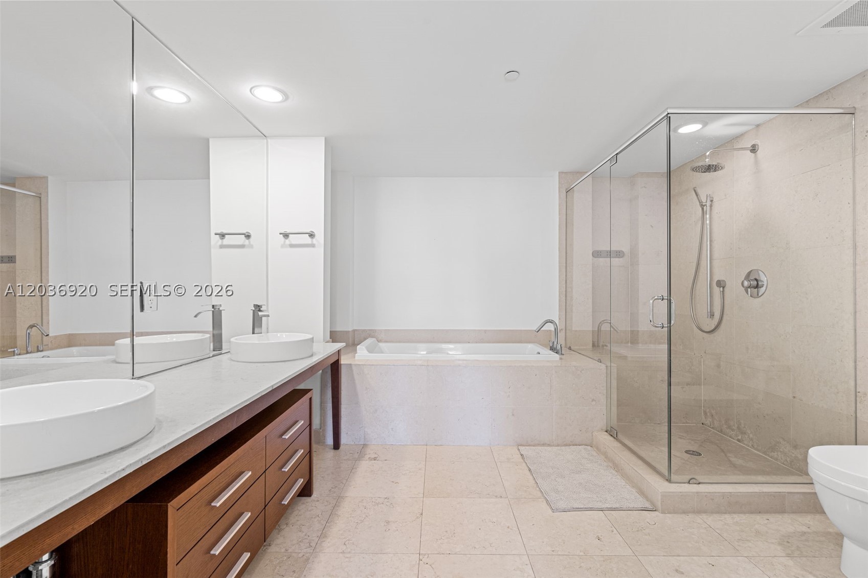 ICON BRICKELL NO TWO - Residential