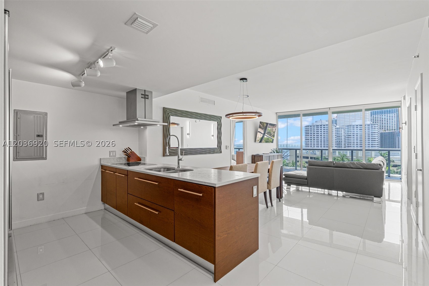 ICON BRICKELL NO TWO - Residential