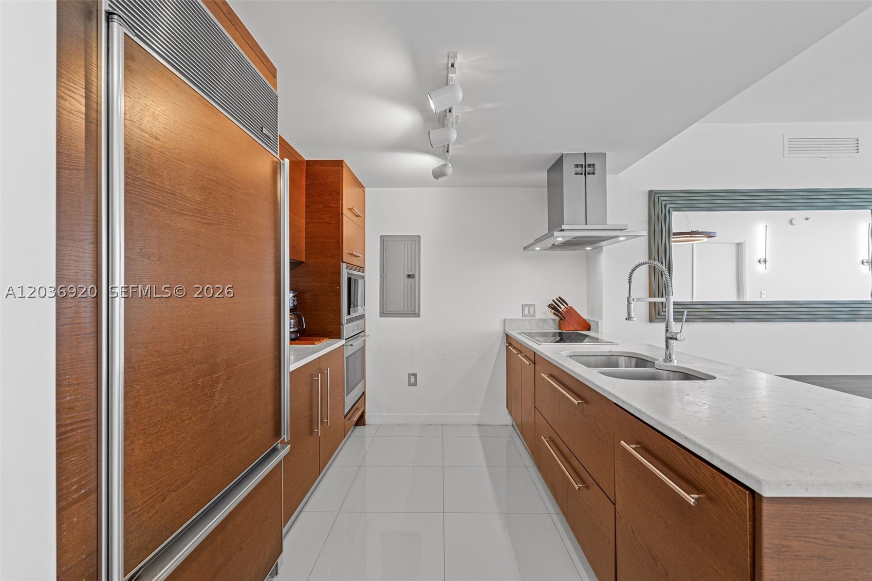 ICON BRICKELL NO TWO - Residential