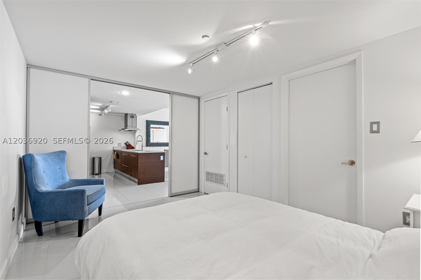 ICON BRICKELL NO TWO - Residential