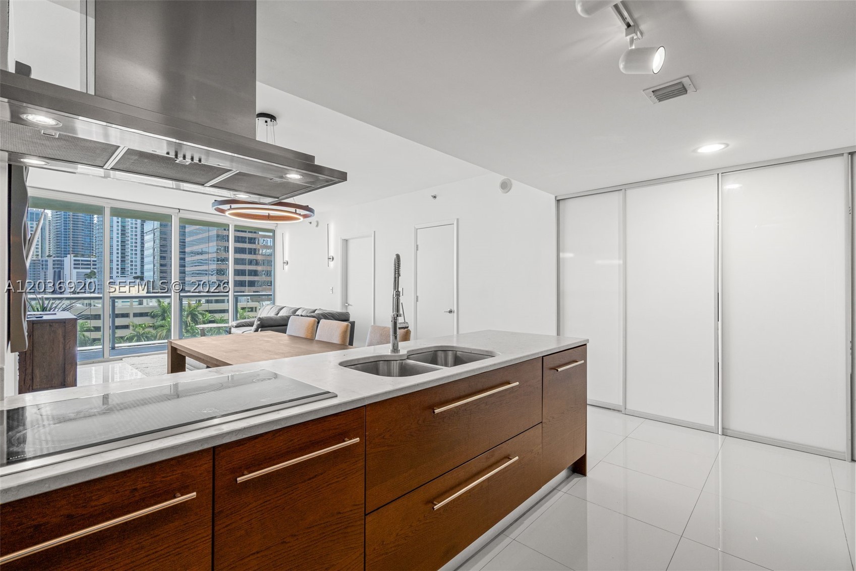 ICON BRICKELL NO TWO - Residential