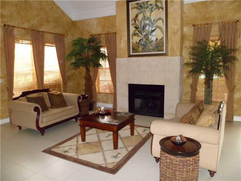ROYAL POINCIANA CONDO - Residential Lease