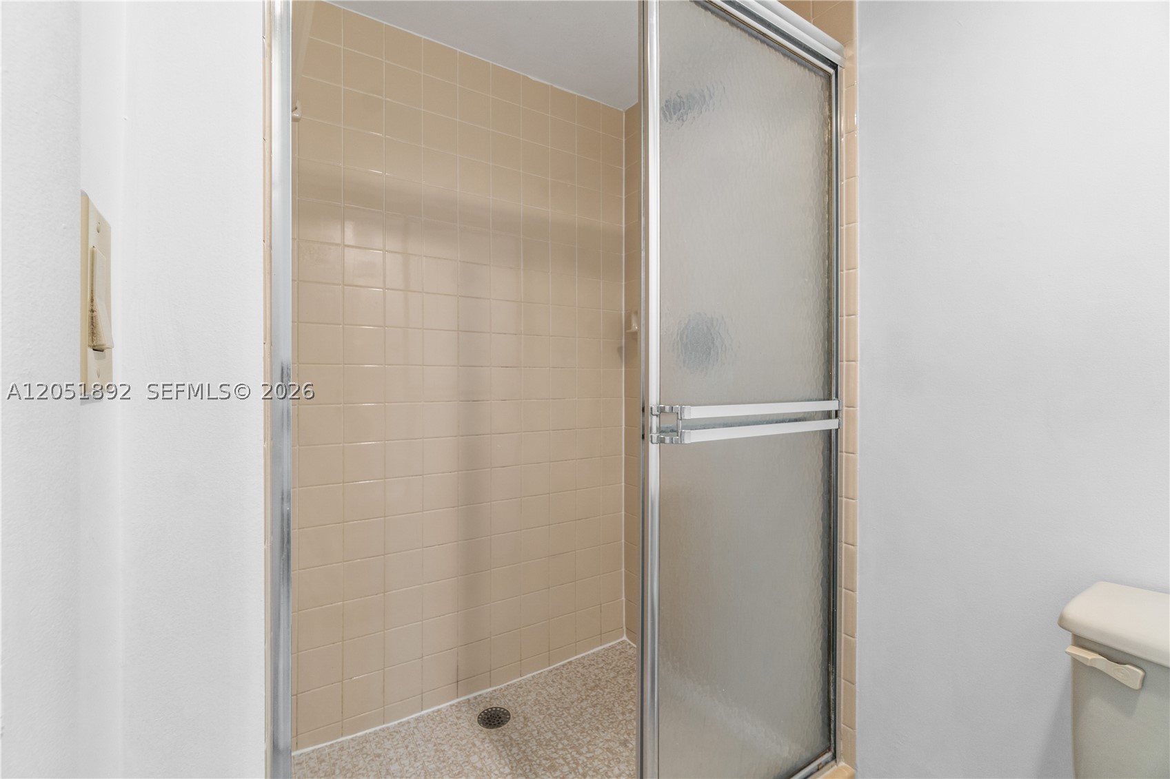 WHITEHALL CONDO OF THE LA - Residential Lease