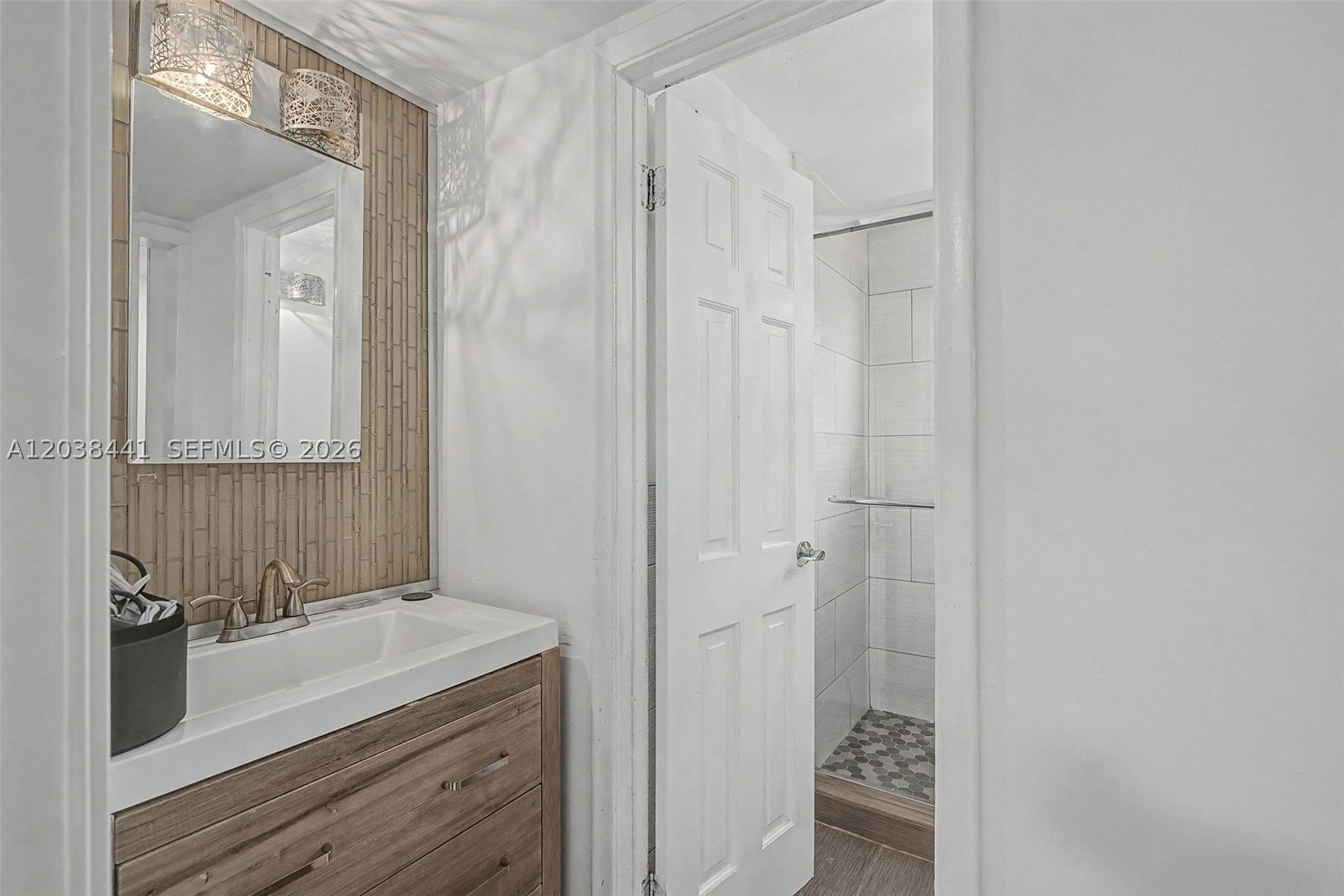 STORMPROOF SUB - Residential Lease