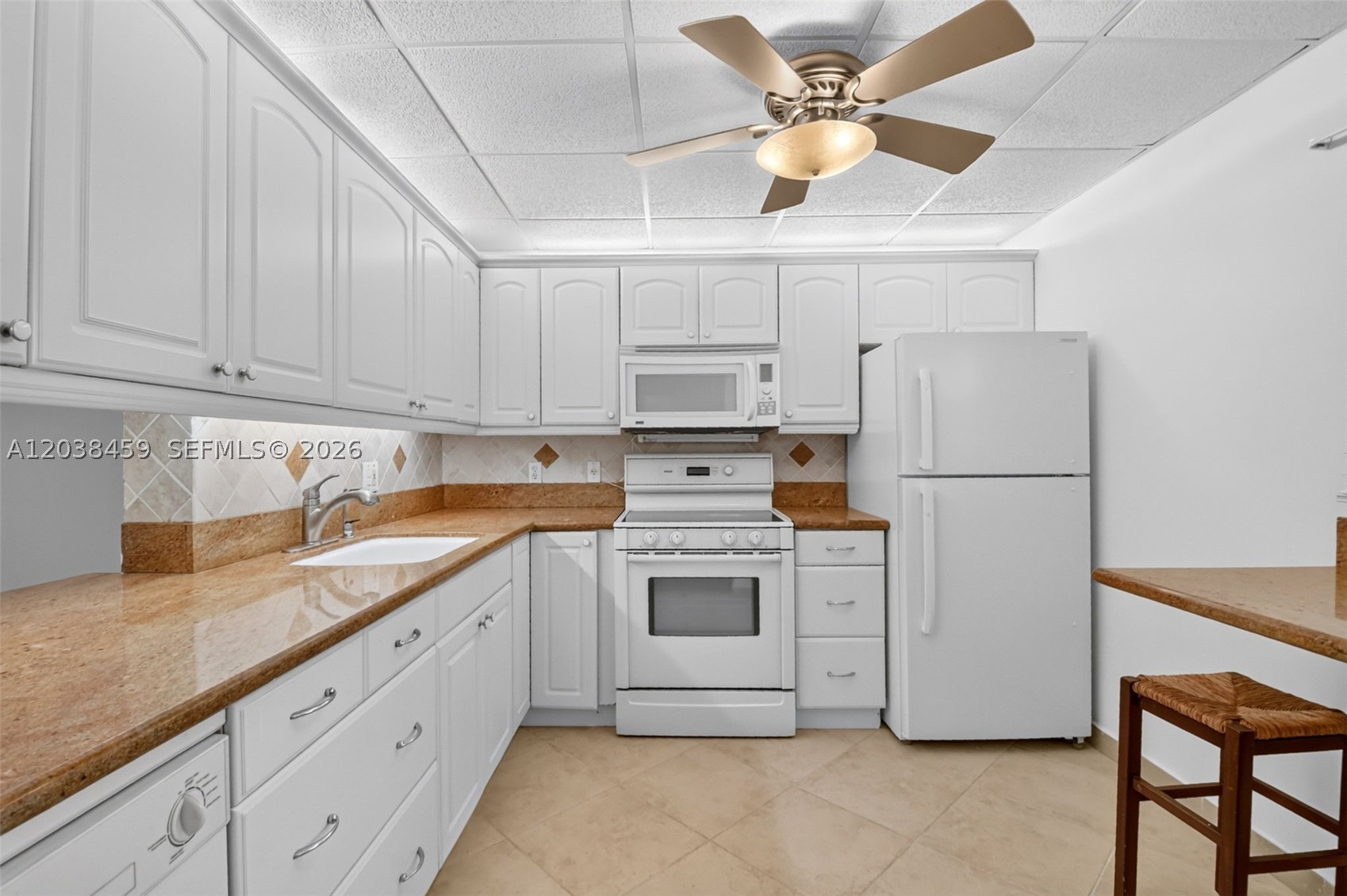 VILLAGE ROYALE ON THE GRE - Residential