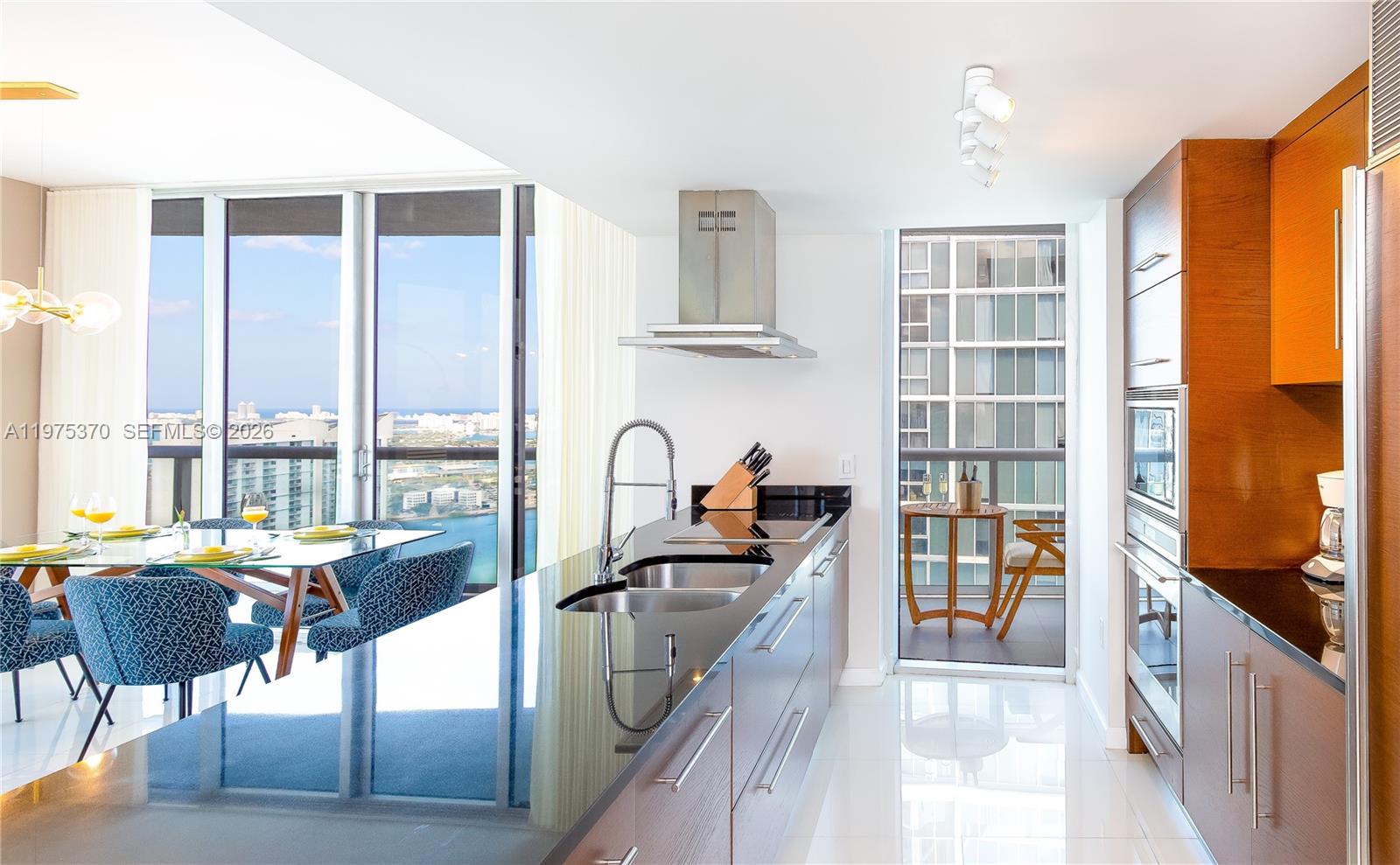 ICON BRICKELL CONDO NO 3 - Residential