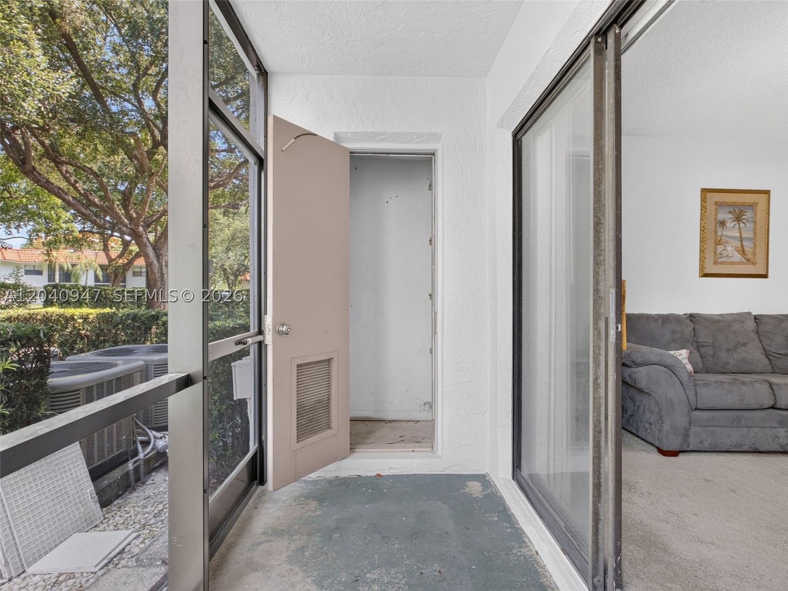 WATERSIDE VILLAGE TWO CON - Residential