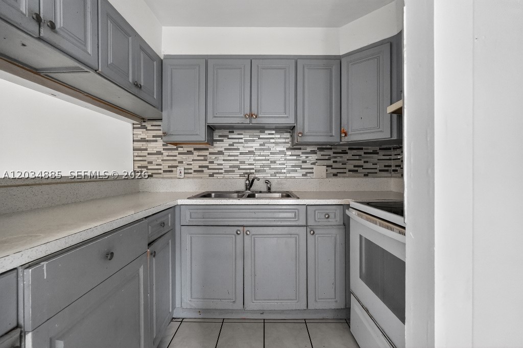 VILLAS AT CUTLER RIDGE - Residential