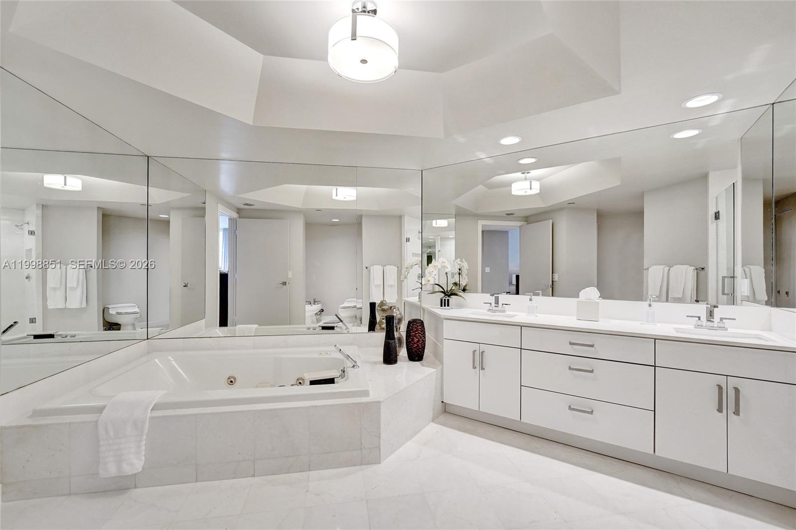 2800 ISL BLVD WILLIAMS IS - Residential