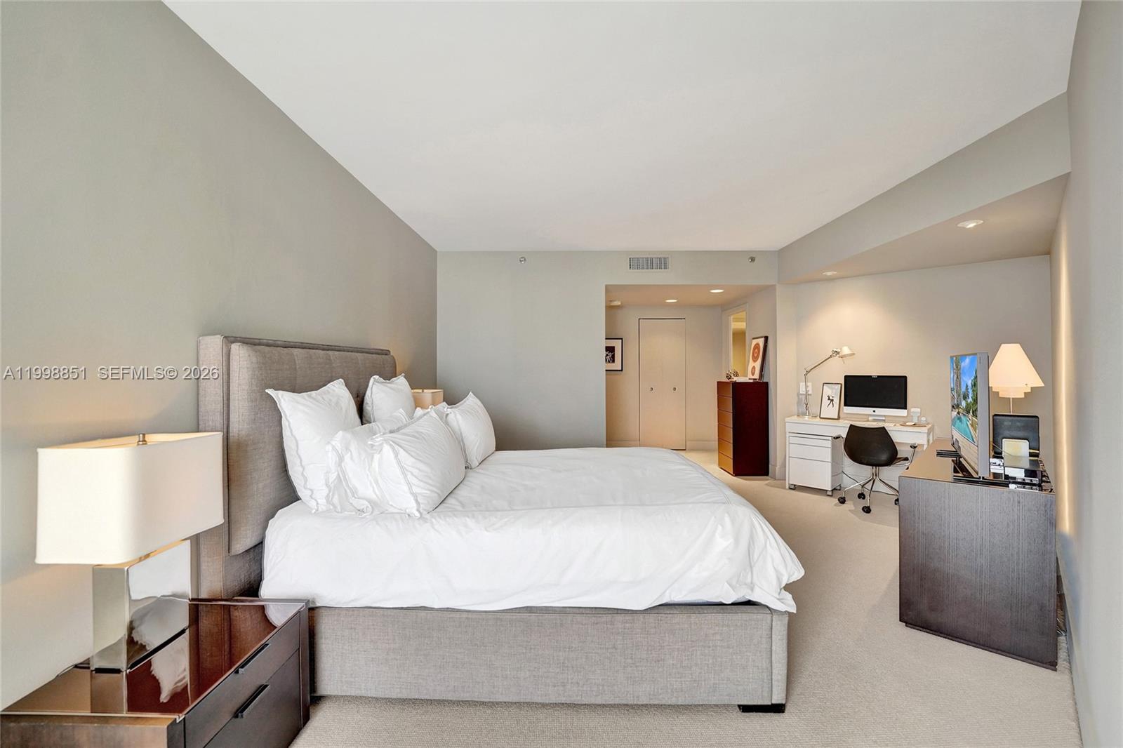 2800 ISL BLVD WILLIAMS IS - Residential