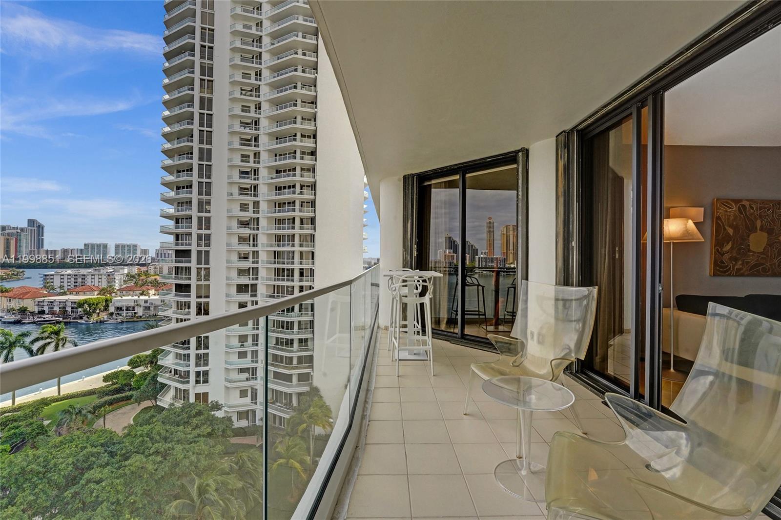 2800 ISL BLVD WILLIAMS IS - Residential