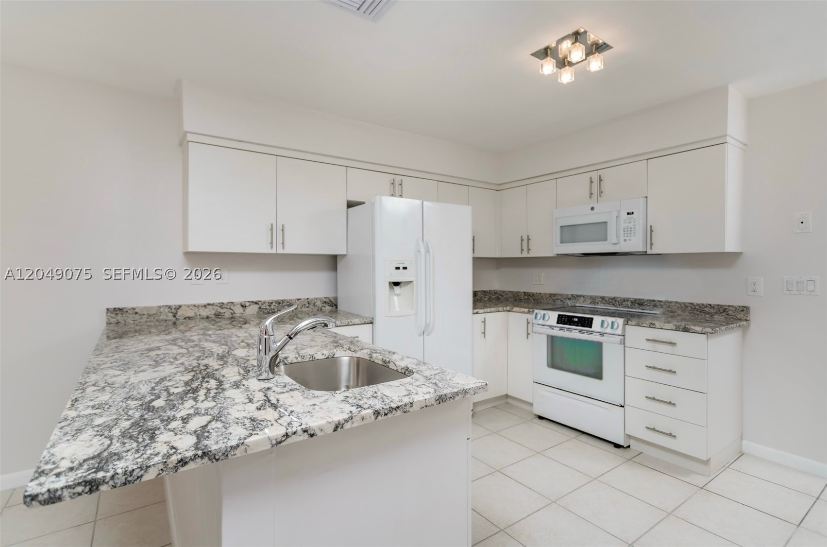 CORAL REEF TOWNHOUSES CON - Residential Lease