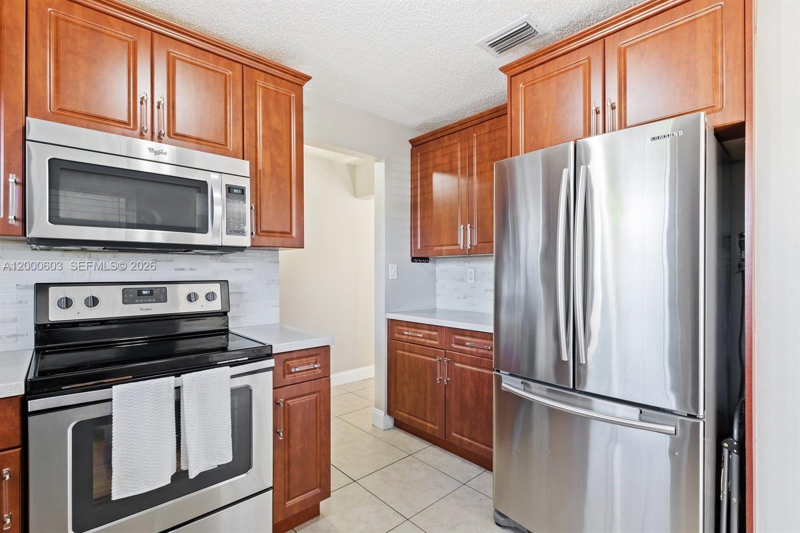 DEER RUN VILLAS CONDO - Residential