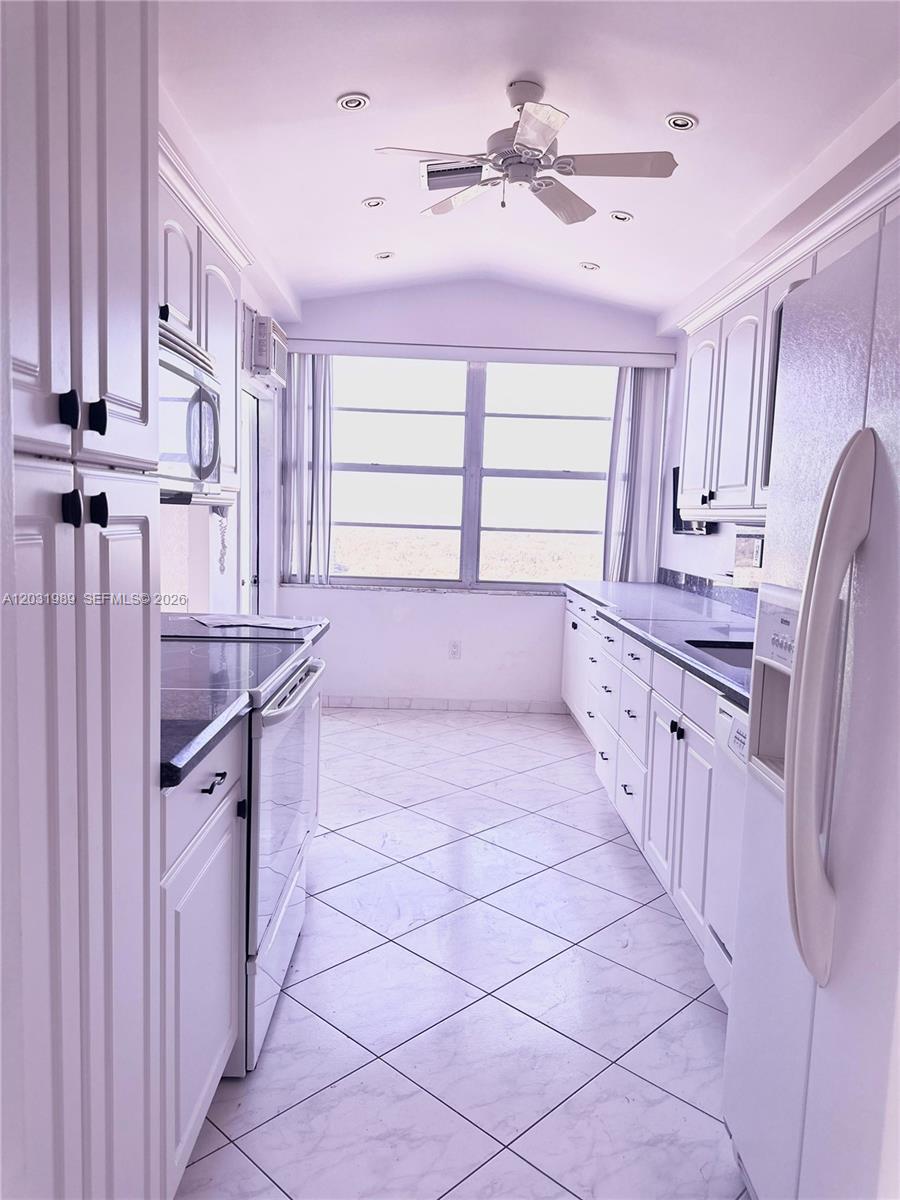DEL PRADO MARINA - Residential Lease