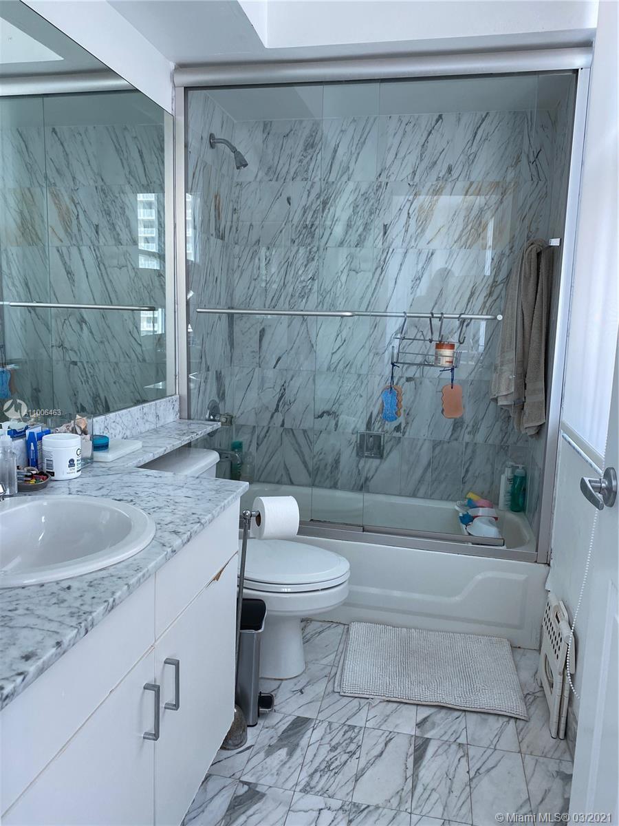 ST LOUIS CONDO - Residential Lease