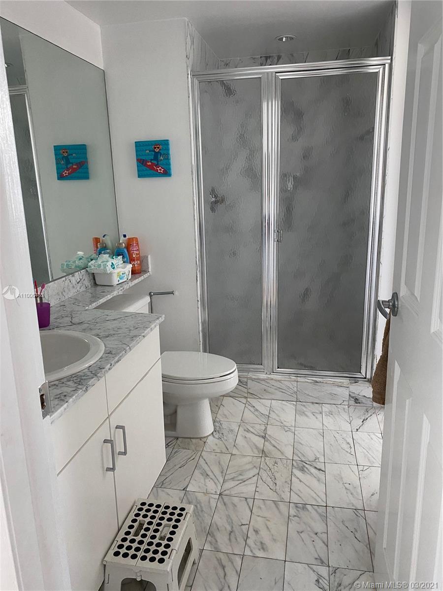 ST LOUIS CONDO - Residential Lease