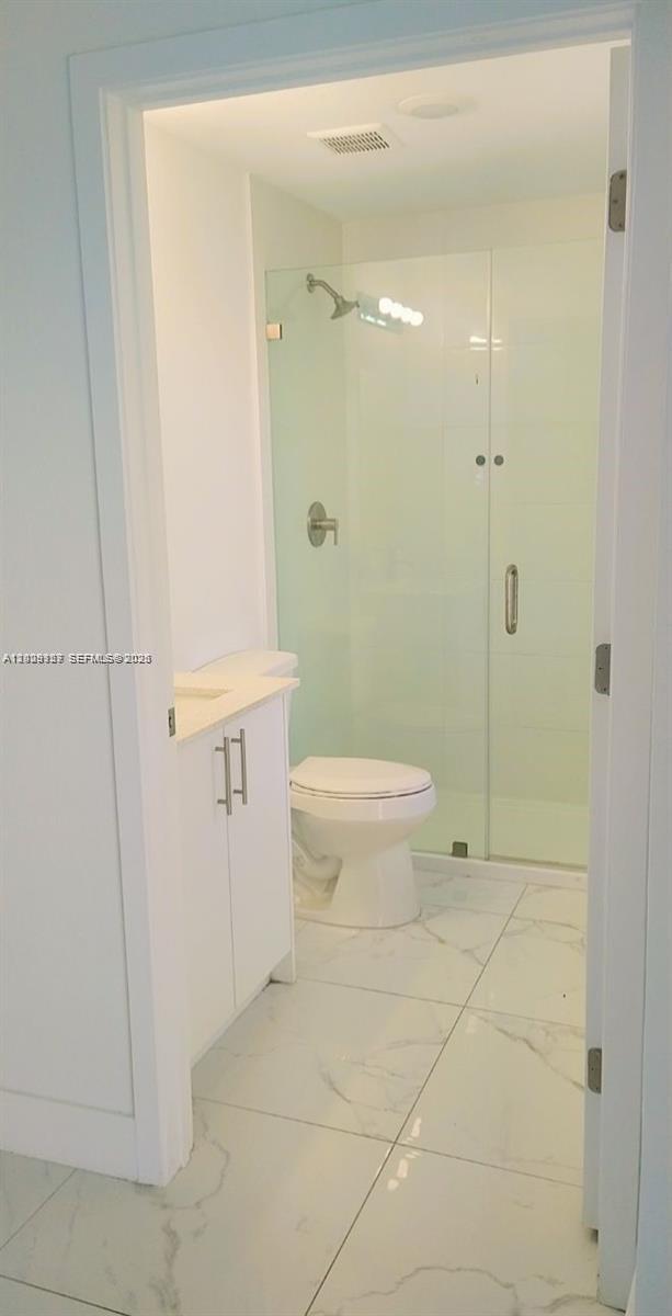 PARADISE ONE - Residential Lease