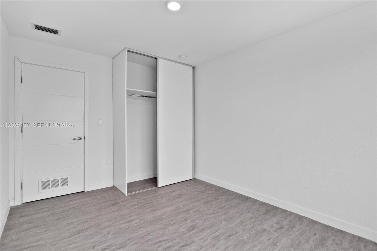 PARADISE ONE - Residential Lease