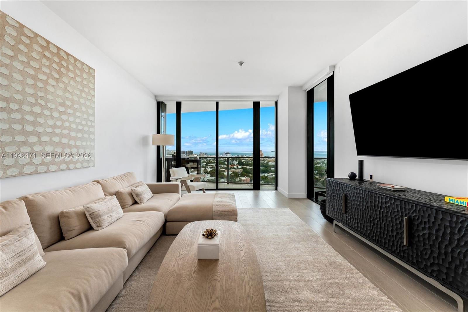 FIVE PARK MIAMI BEACH - Residential
