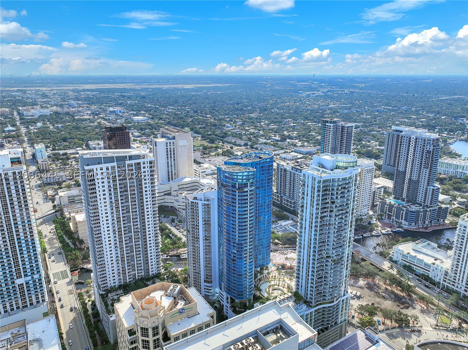 LAS OLAS RIVER HOUSE COND - Residential