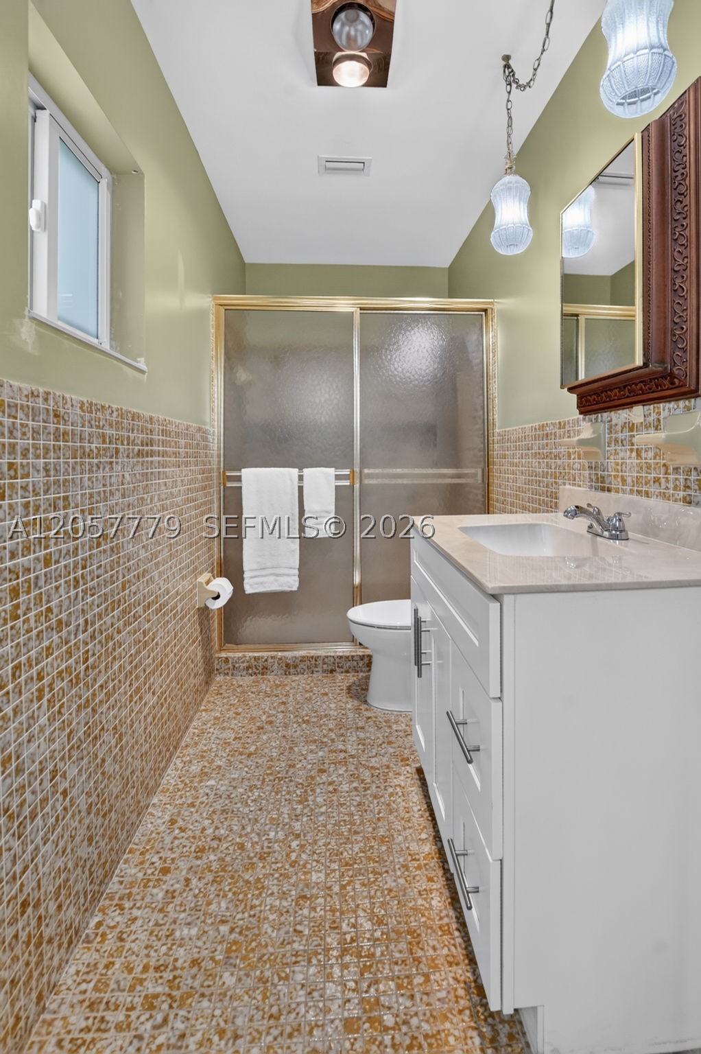 CONFERENCE RIDGE - Residential